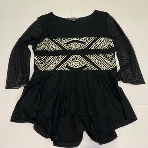 ❤️What’s Hot Whimsigoth  Black and White Patterned Top